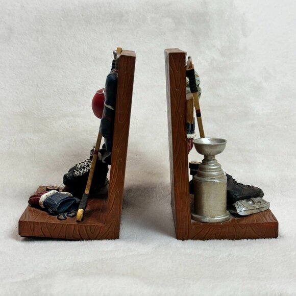 Russ Berrie & Co Hockey Theme Sports 1 Bookend Hand Painted Resin 6”x4” - Picture 6 of 15